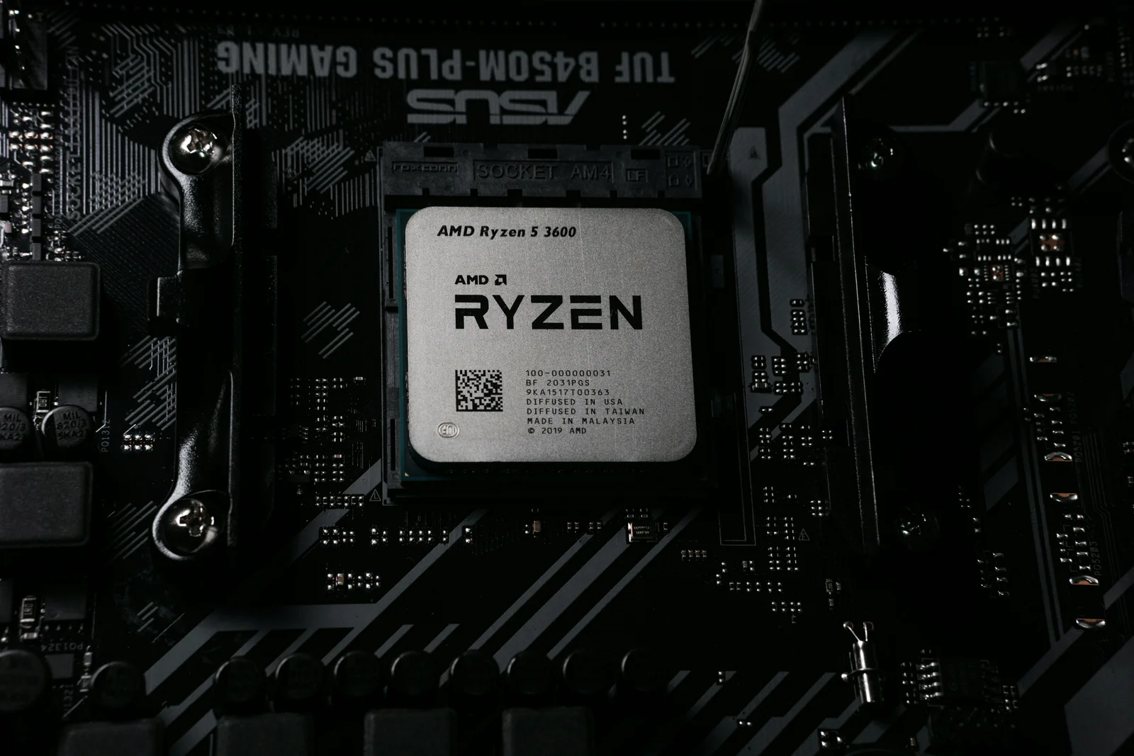 AMD gave Meta and OpenAI warrants on 320 million shares at a penny. They're now worth about $152 billion.